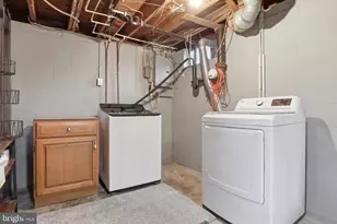 418 E Broadway, Red Lion, PA 17356 - Photo 29
