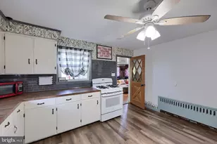 526 E Lancaster St, Red Lion, PA 17356 - Photo 11
