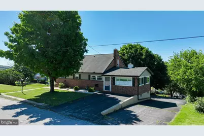 526 E Lancaster St., Red Lion, PA 17356 - Photo 3