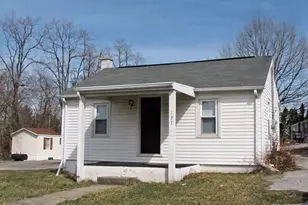 137 N Pear Ave, Manchester, PA 17345 - Photo 1