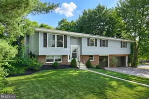 102 Dogwood Dr, Dover, PA 17315 - Photo 1