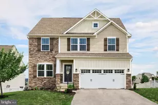638 W Ore St, Seven Valleys, PA 17360 - Photo 3