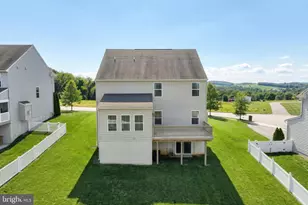 638 W Ore St, Seven Valleys, PA 17360 - Photo 7