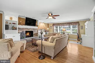 2665 Milford Ln, York, PA 17402 - Photo 7
