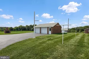 2056 Bridgeview Rd, New Freedom, PA 17349 - Photo 7
