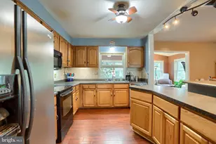 426 Jennifer Dr, New Cumberland, PA 17070 - Photo 9