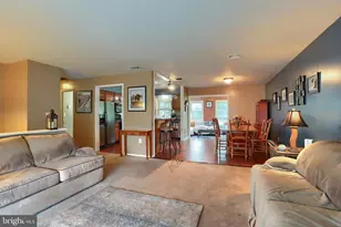 426 Jennifer Dr, New Cumberland, PA 17070 - Photo 3