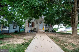 816 McAllister St, Hanover, PA 17331 - Photo 1