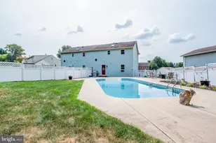 43 Pinewood Cir, Hanover, PA 17331 - Photo 3