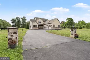 654 Old Quaker Rd, Lewisberry, PA 17339 - Photo 3