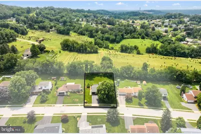 2832 Glen Hollow Drive, York, PA 17406 - Photo 7