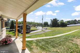 14 Waterfront Dr, Hanover, PA 17331 - Photo 13