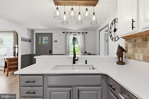 690 Academy Rd, York, PA 17406 - Photo 9