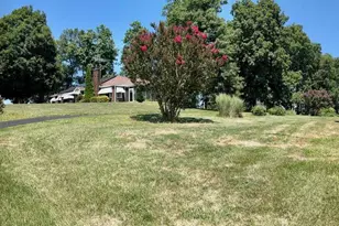 9100 Yellow Church Rd, Seven Valleys, PA 17360 - Photo 23