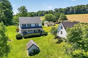 8042 Bobs Rd, Felton, PA 17322 - Photo 3