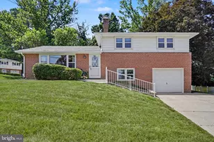 460 Skyview Dr, York, PA 17406 - Photo 1