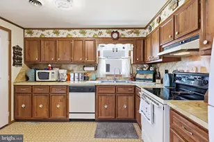 5413 Waltersdorff Rd, Spring Grove, PA 17362 - Photo 9