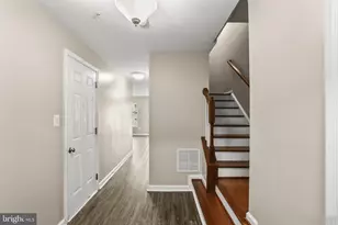 806 Blossom Dr, Hanover, PA 17331 - Photo 5