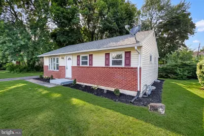 3807 N Sylvan Drive, York, PA 17402 - Photo 5
