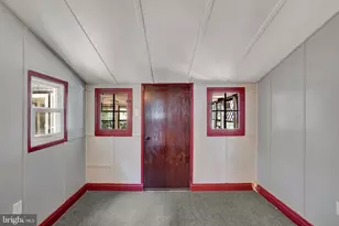 943 E King St, York, PA 17403 - Photo 9
