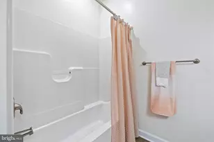 1001 Admiral Ln, Hanover, PA 17331 - Photo 15