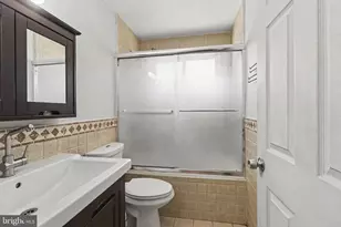 2410 Berkshire Ln, Dover, PA 17315 - Photo 17