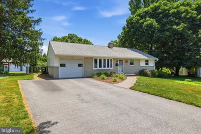 525 Hengst Court, York, PA 17406 - Photo 3