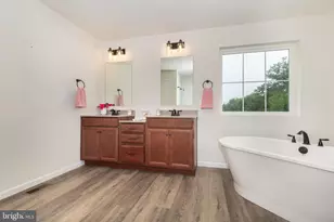 15 Cloverfield St, Stewartstown, PA 17363 - Photo 29