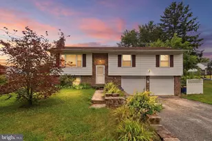 2708 Sunset Ln, York, PA 17408 - Photo 1