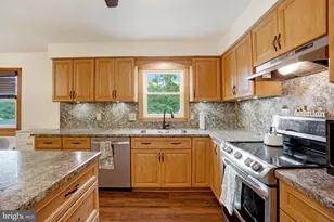 836 Elham Dr, York, PA 17406 - Photo 9