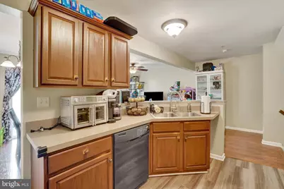 320 Fisher Drive, East York, PA 17402 - Photo 9