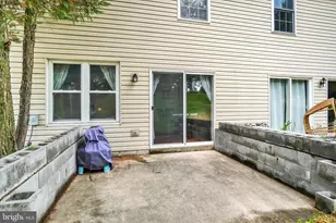 320 Fisher Dr, East York, PA 17402 - Photo 23