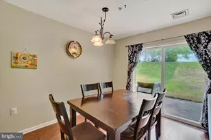 320 Fisher Dr, East York, PA 17402 - Photo 11