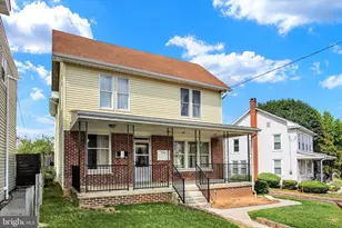 544 York St, Hanover, PA 17331 - Photo 3