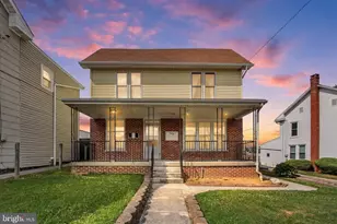 544 York St, Hanover, PA 17331 - Photo 1