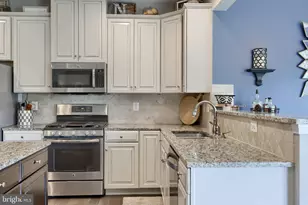 1229 Copper Beech Dr, York, PA 17403 - Photo 9