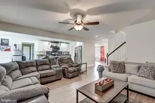 250 Callie Dr, York, PA 17404 - Photo 9