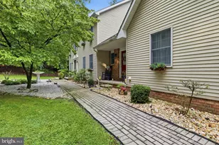 801 Mountain Ct, Hanover, PA 17331 - Photo 7