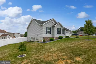 226 N Alpine Dr, York, PA 17408 - Photo 25