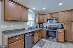 226 N Alpine Dr, York, PA 17408 - Photo 11