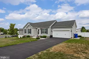 226 N Alpine Dr, York, PA 17408 - Photo 27