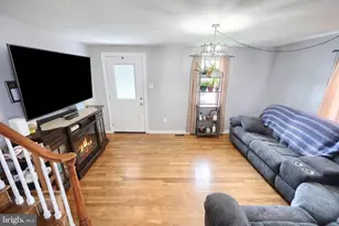 719 Village Rd, York, PA 17404 - Photo 5