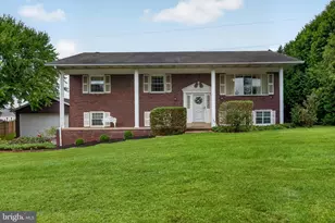 2650 Oberlin Dr, York, PA 17404 - Photo 1
