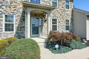 2851 Primrose Ln N, York, PA 17404 - Photo 9