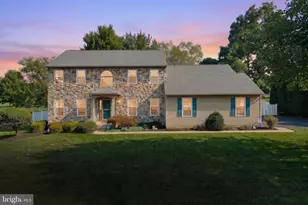 2851 Primrose Ln N, York, PA 17404 - Photo 1