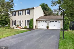 432 White Rose Ln, York, PA 17402 - Photo 1