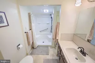 2421 S Queen St, York, PA 17402 - Photo 27