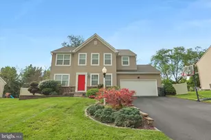 135 Surrey Ln, York, PA 17402 - Photo 1
