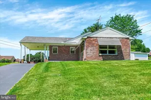 1610 N East St, York, PA 17406 - Photo 1