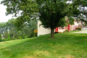 2685 Woodmont Dr, York, PA 17404 - Photo 27